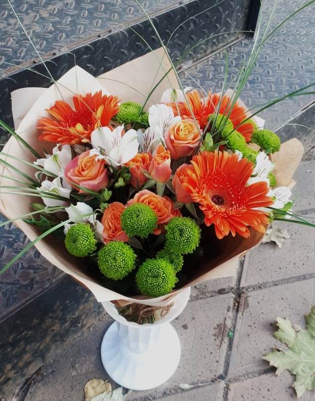 Букет цветов из: Герберы, Хризантемы, Альстромерии и Розы в Заполярном Республики Коми