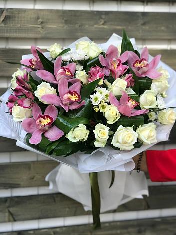 Букет цветов из: Розы и Хризантемы в Заполярном Республики Коми