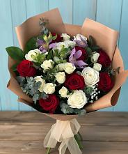 Букет цветов из:  Розы и Альстромерии в Заполярном Республики Коми