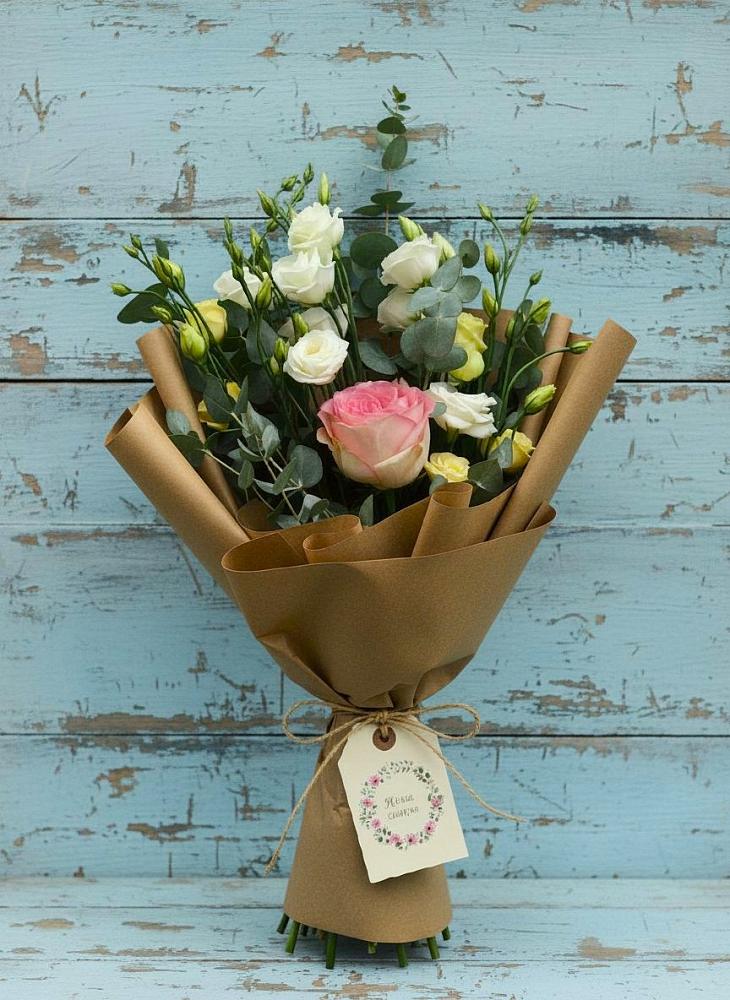 Букет цветов из: Розы и Лизиантусы в Заполярном Республики Коми