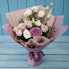 Букет цветов из:  Розы и Лизиантусы в Заполярном Республики Коми