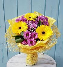 Букет цветов из:  Хризантемы и Герберы в Заполярном Республики Коми