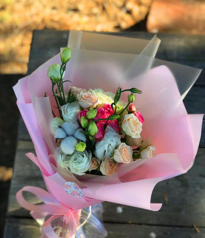 Букет цветов из: Розы и Лизиантусы в Заполярном Республики Коми