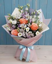 Букет цветов из:  Лизиантусы, Розы, Альстромерии и Гипсофила в Заполярном Республики Коми
