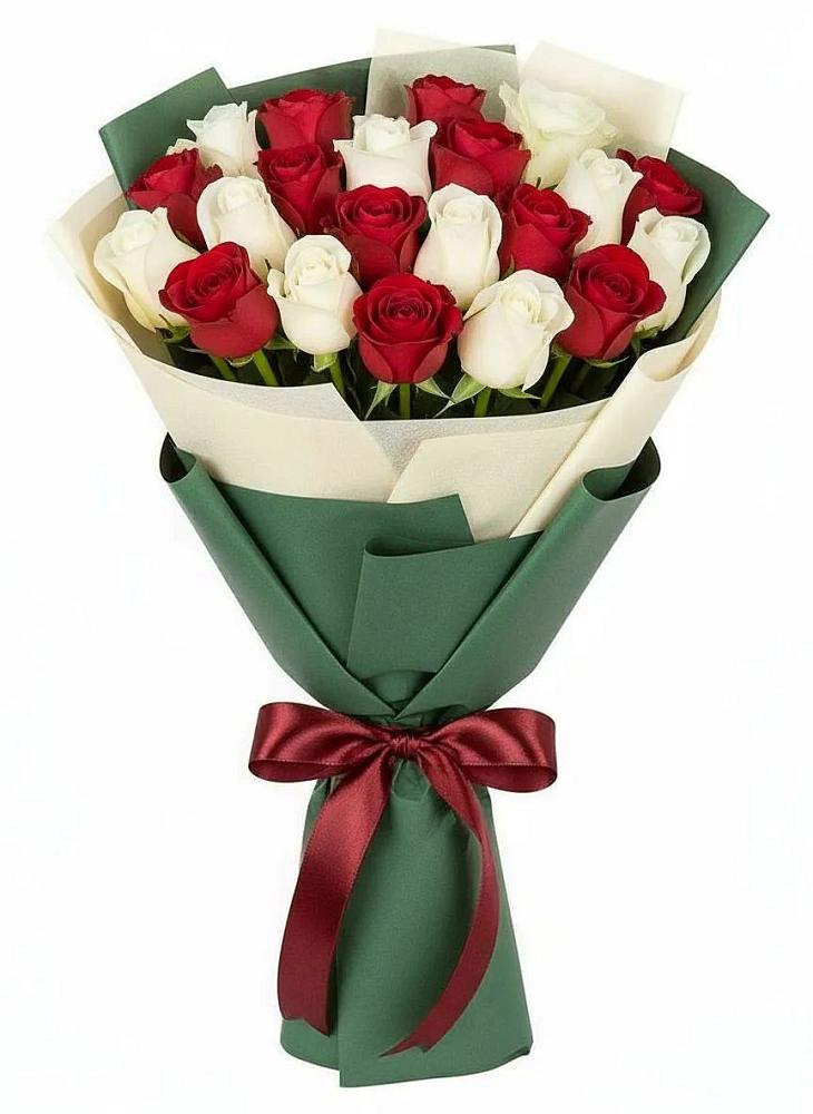 Букет Микс из красных и белых роз в Заполярном Республики Коми