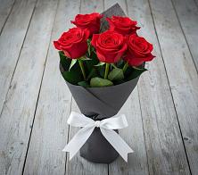 Букет 5 Красных роз Эдлесс Лав в Заполярном Республики Коми