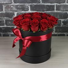 Цветочная композиция из Розы в шляпной коробке в Заполярном Республики Коми