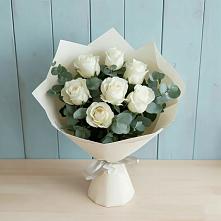 Букет Белые розы в Эвкалипте в Заполярном Республики Коми