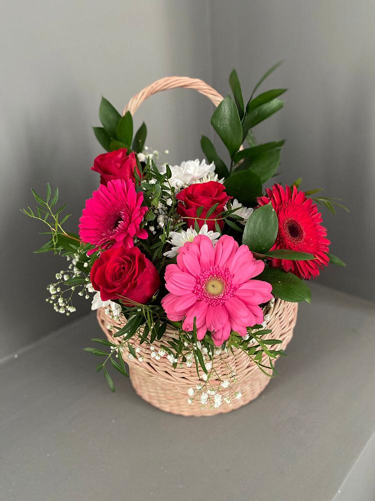 Цветочная композиция из Розы, Хризантемы и Герберы в корзине в Заполярном Республики Коми
