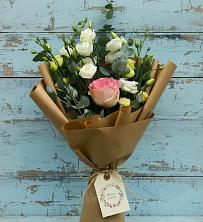 Букет цветов из:  Розы и Лизиантусы в Заполярном Республики Коми