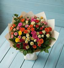 Букет Микс из разноцветных кустовых роз в Заполярном Республики Коми