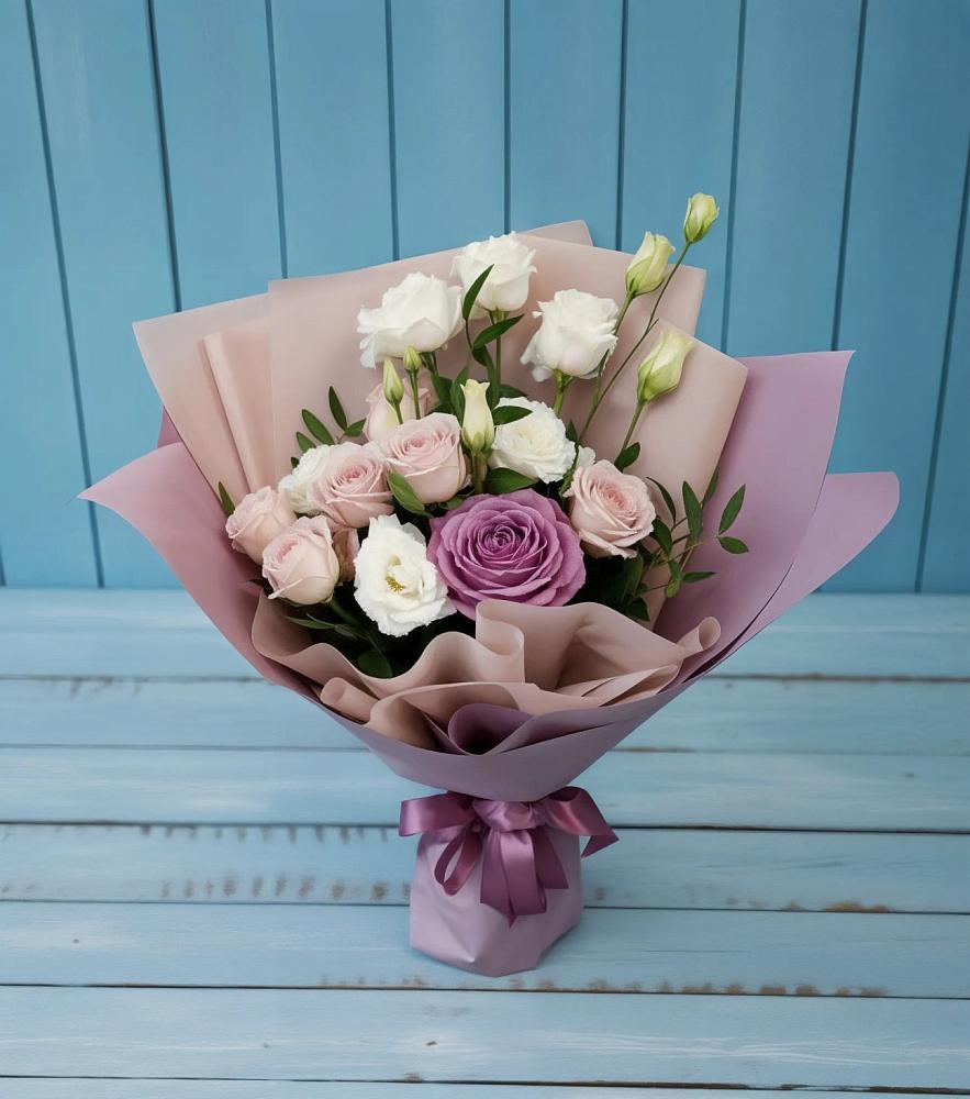 Букет цветов из: Розы и Лизиантусы в Заполярном Республики Коми